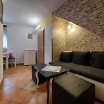 Leona Novigrad Istria
