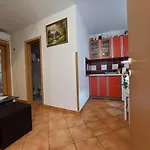 Leona Apartament